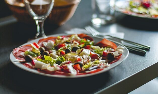 Balanced Eating Tips for Holiday Feasts