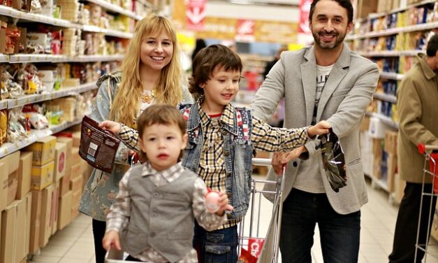 Black Friday Sales Surge Signals Holiday Boom