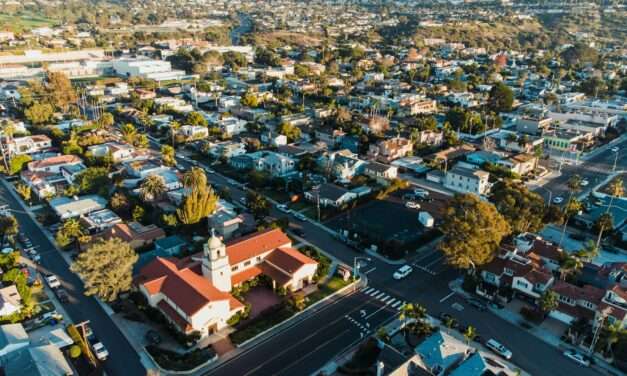 California Foreclosures Rise as Economic Pressures Mount