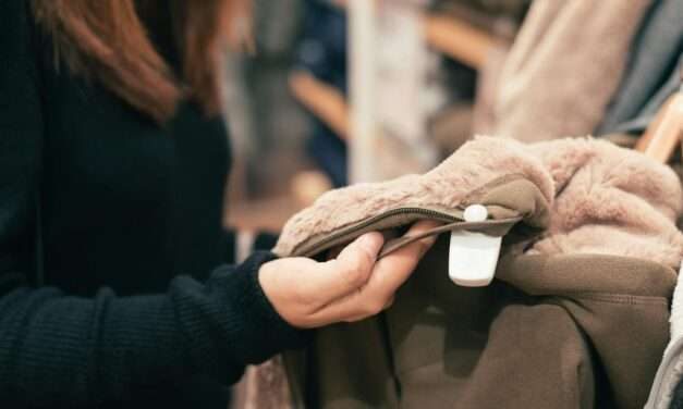 Consumer Confidence Falls To Multi-Year Low